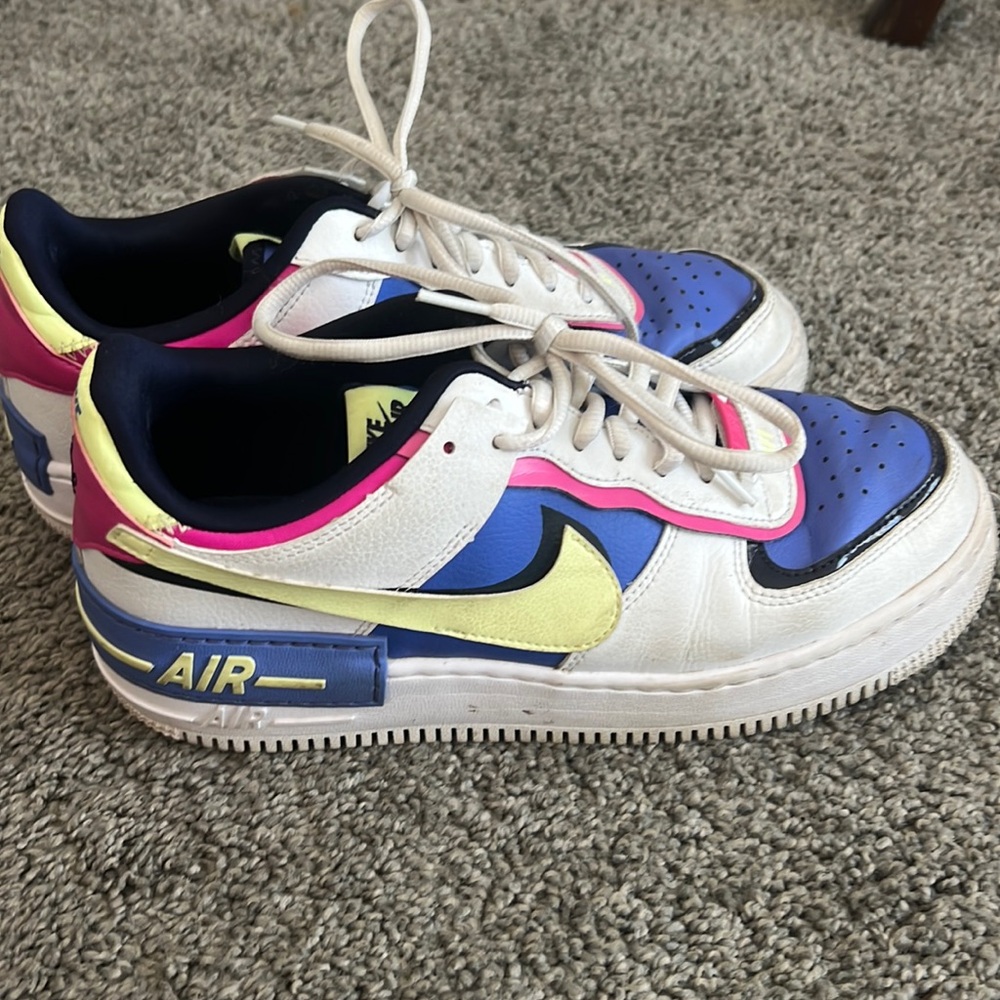NIKE AIR FORCE 1